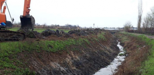 «МӨЛДІР БҰЛАҚ»: Сарыағашта каналдарға механикалық тазалау жұмыстары жүргізілді